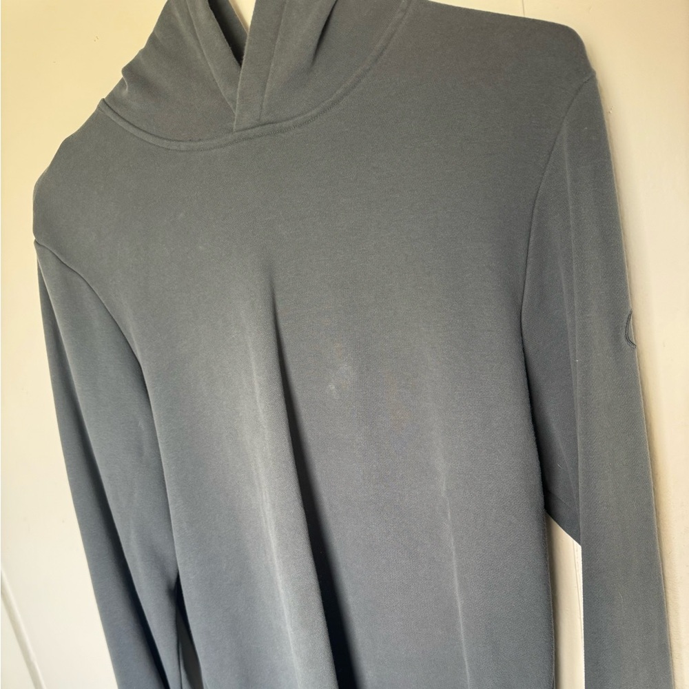 Vuori Mens Medium Hoodie Pullover